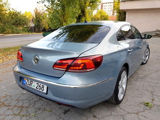 Volkswagen Passat CC foto 2