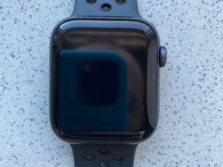 Apple Watch SE 44mm foto 3