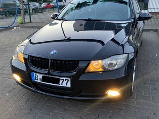 BMW 3 Series foto 7