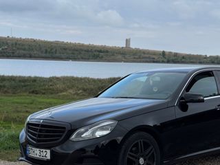 Mercedes E-Class foto 2