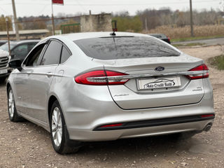 Ford Fusion foto 8