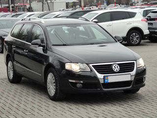 Volkswagen Passat foto 4