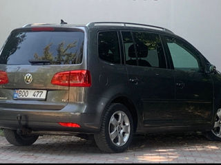 Volkswagen Touran foto 4