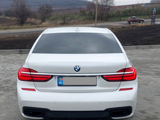 BMW 7 Series foto 4