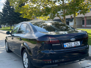 Ford Mondeo foto 6