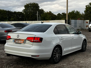 Volkswagen Jetta foto 6