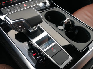 Audi Q7 фото 13