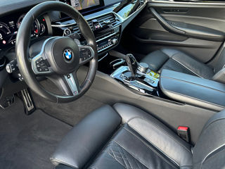 BMW 5 Series foto 6