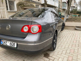 Volkswagen Passat foto 2