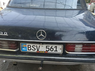 Mercedes Series (W123) foto 3