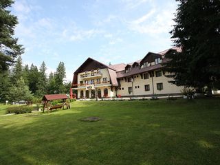 Vânzare complex hotelier Ruia. România. Brașov. Poiana Brașov.