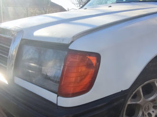 Mercedes Series (W124)