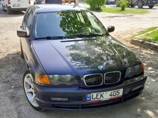 BMW 3 Series Touring foto 3