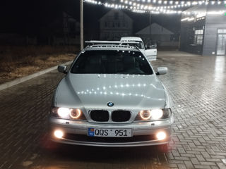 BMW 5 Series foto 5