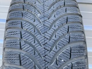 Michelin Alpin 215 60 R17 foto 8