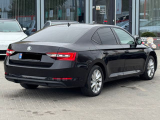 Skoda Superb foto 4