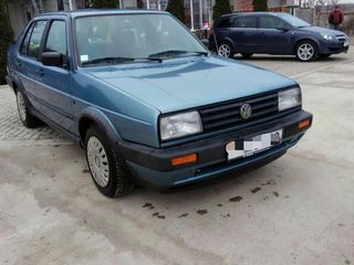 Volkswagen Jetta foto 1