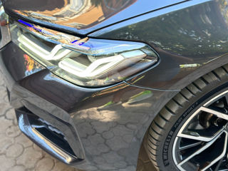 BMW 5 Series foto 4