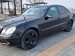 Mercedes E-Class foto 9