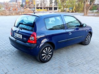 Renault Clio foto 3