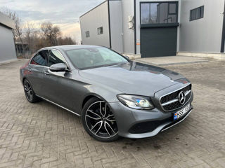 Mercedes E-Class foto 2