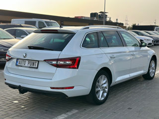 Skoda Superb foto 3