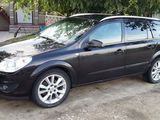 Opel Astra foto 1