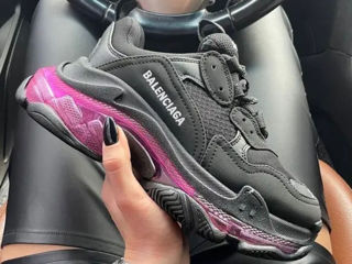 Vind Urgent Balenciaga Triple S Sneaker Black/Pink 38