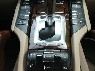 Porsche Cayenne foto 8