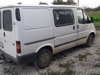 Ford Transit Connect foto 1