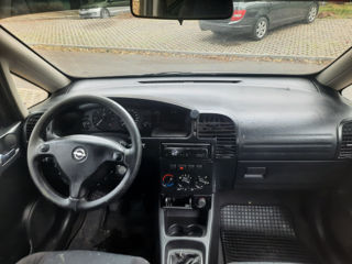 Opel Zafira foto 3