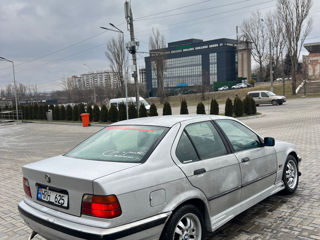 BMW 3 Series foto 5