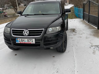 Volkswagen Touareg foto 1