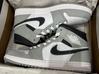 Оригинал Nike Air Jordan 1 Mid Light Smoke Grey Anthracite 42 Eu (554724-078) foto 1