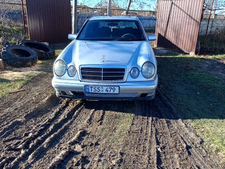 Mercedes E-Class