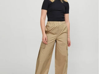 Pantaloni Bershka Xs-S