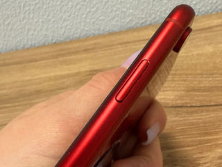 iPhone XR 64 product red foto 8