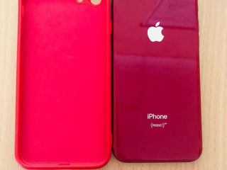 Vând iPhone 8 red product in stare foarte buna