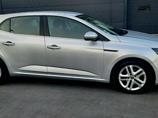 Renault Megane foto 2