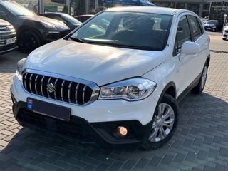 Suzuki SX4 foto 1