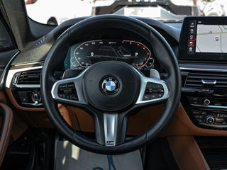 BMW 5 Series foto 10