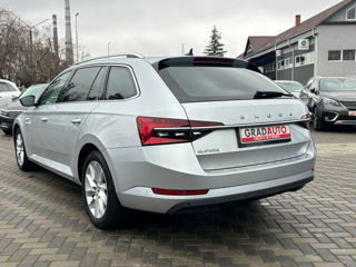 Skoda Superb foto 8