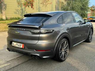 Porsche Cayenne Coupe foto 4