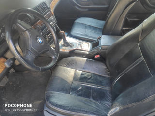 BMW 5 Series foto 6