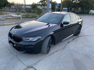 BMW 5 Series foto 4