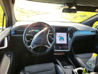 Tesla Model X foto 5