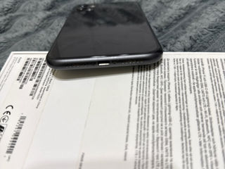 iPhone 11    128ГБ foto 4