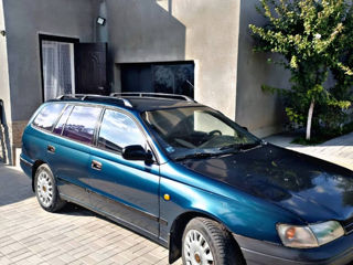 Toyota Carina foto 2