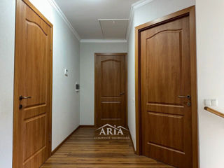Casă individuală cu reparație în Dumbrava, 6 ari, 180 m2, 2 nivele, cazangerie, garaj, beci. foto 3