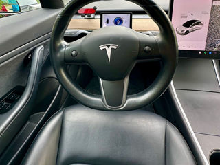 Tesla Model 3 foto 5